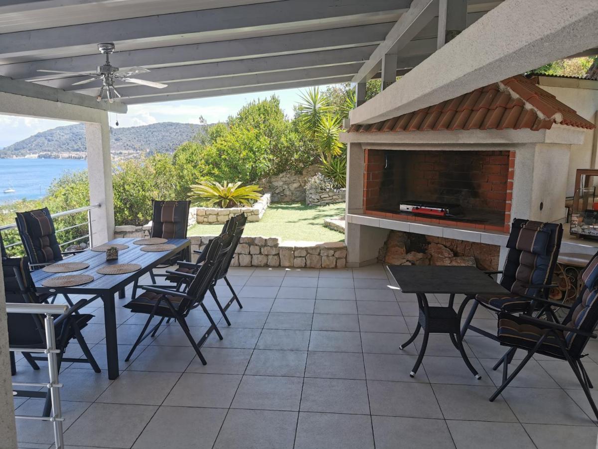 Luxury Apartment Prestige Villa Bellevue Vis Eksteriør billede