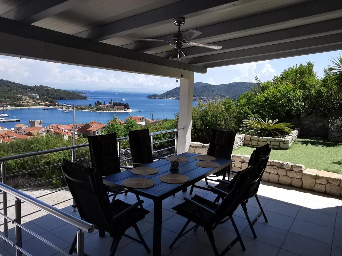 Luxury Apartment Prestige Villa Bellevue Vis Eksteriør billede