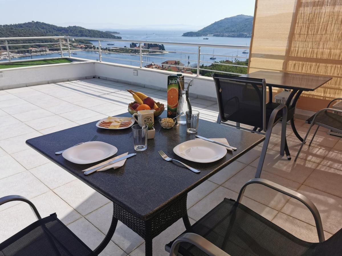 Luxury Apartment Prestige Villa Bellevue Vis Eksteriør billede