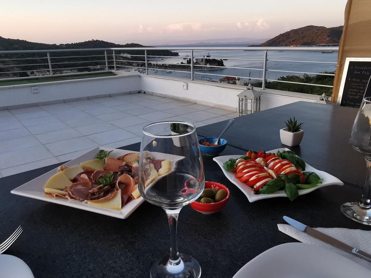 Luxury Apartment Prestige Villa Bellevue Vis Eksteriør billede