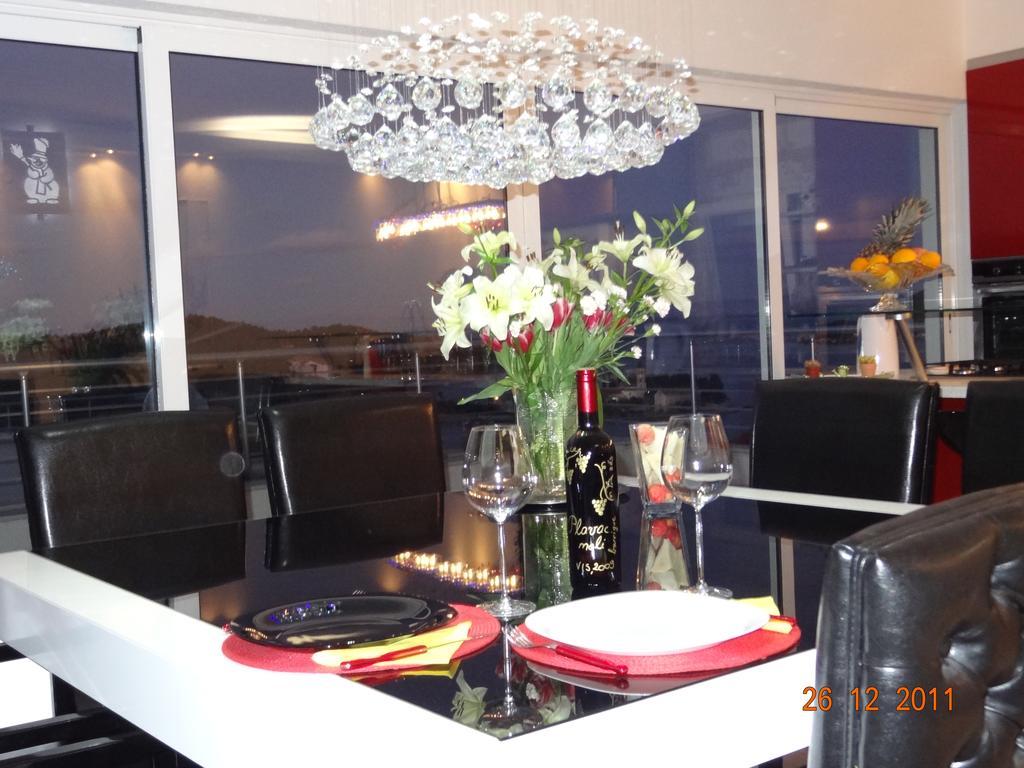 Luxury Apartment Prestige Villa Bellevue Vis Eksteriør billede